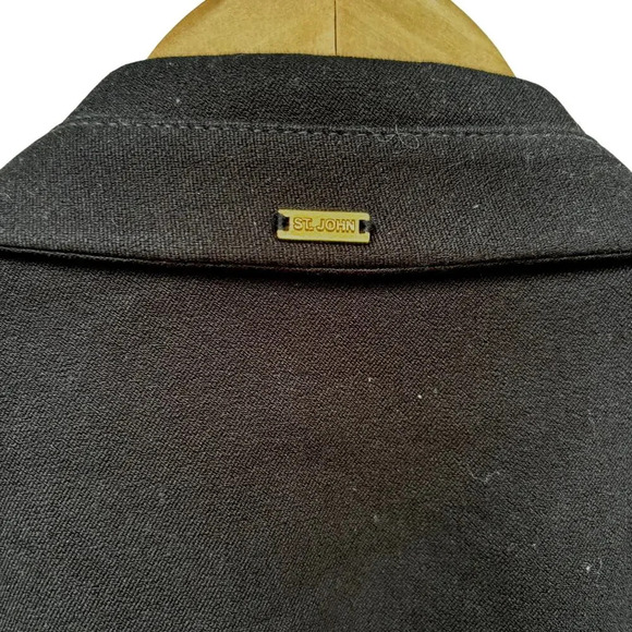 Vintage St. John Sport Black Blazer Jacket Women's Size Small Gold Button - Picture 4 of 6